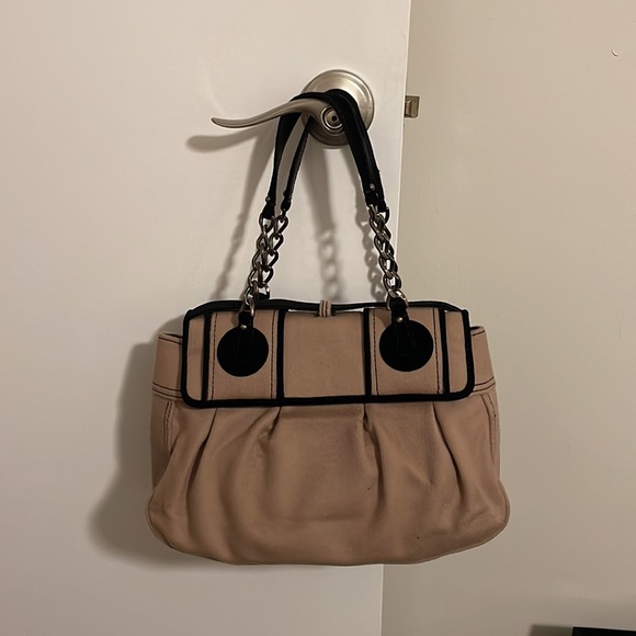 Fendi B Bag Cashmere - Picture 4 of 9